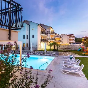 Apartman Cool, Šilo