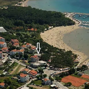 Apartman Ivana, Lopar
